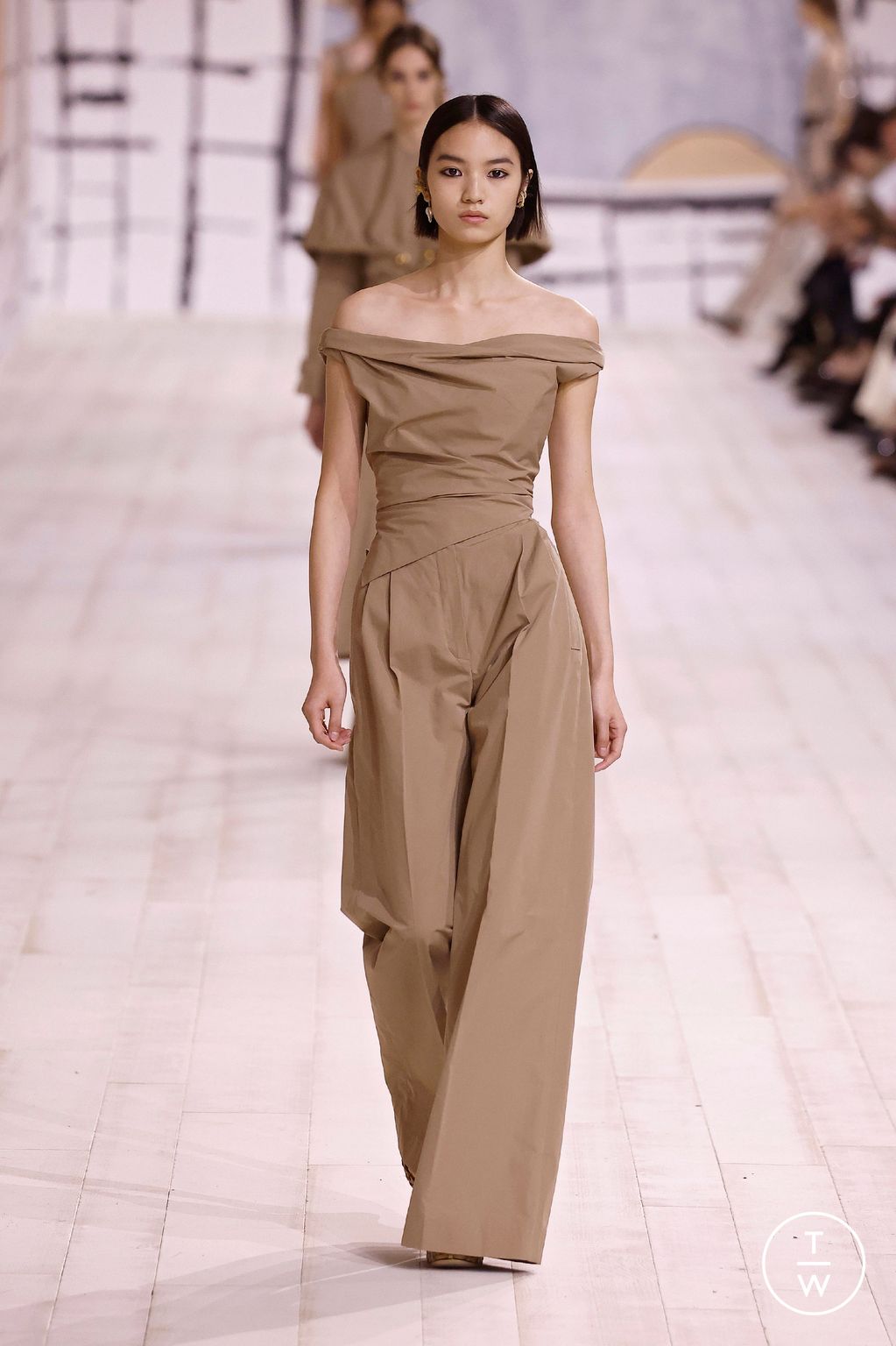Fashion Week Paris Spring/Summer 2024 look 3 from the Christian Dior collection couture