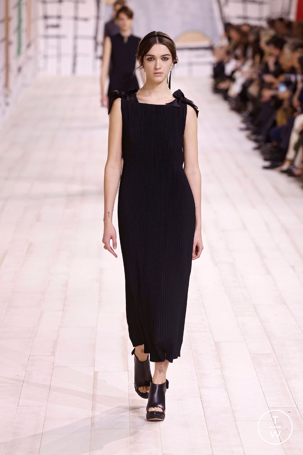 Fashion Week Paris Spring/Summer 2024 look 19 from the Christian Dior collection 高级定制