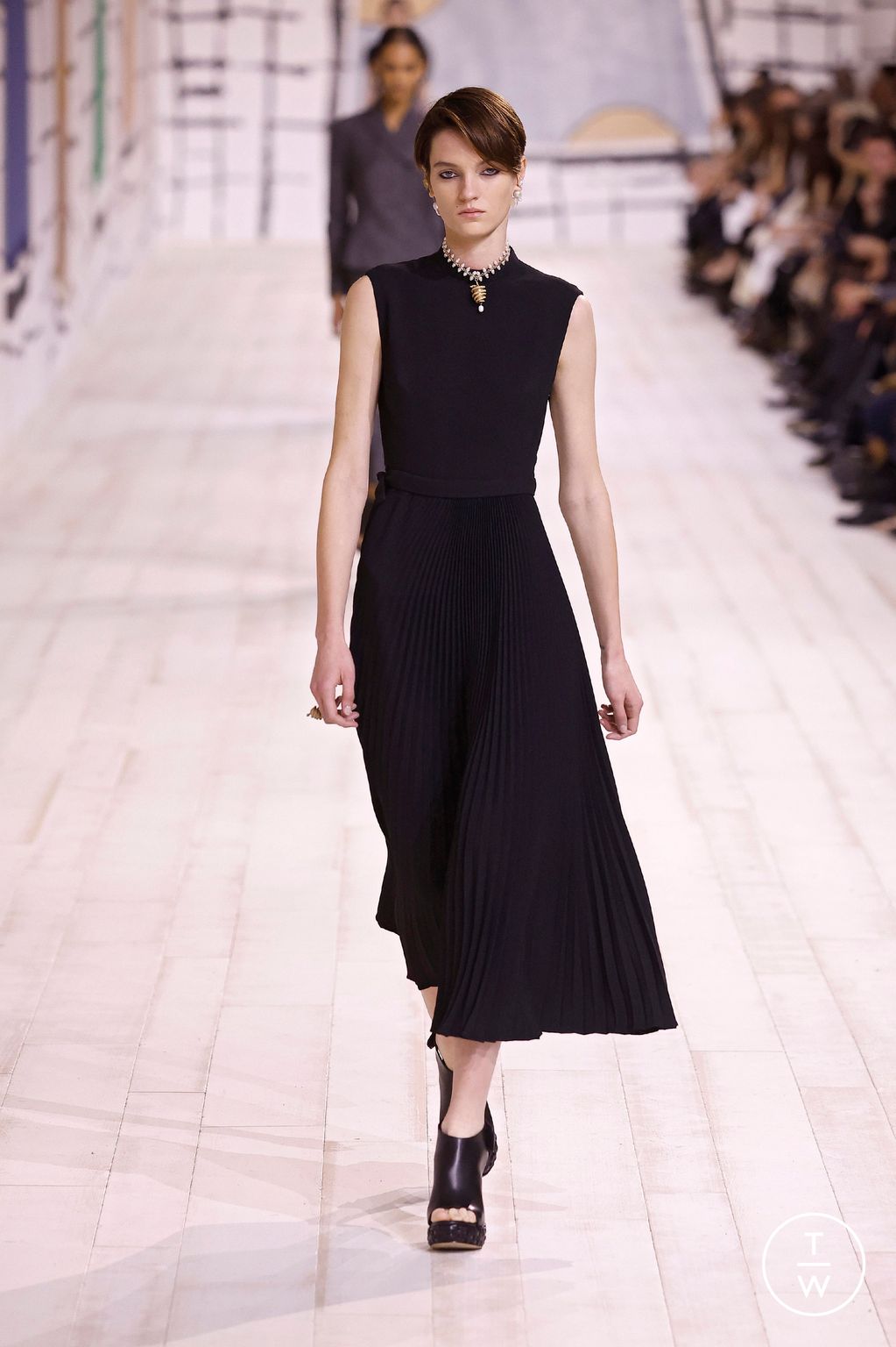Fashion Week Paris Spring/Summer 2024 look 20 from the Christian Dior collection 高级定制