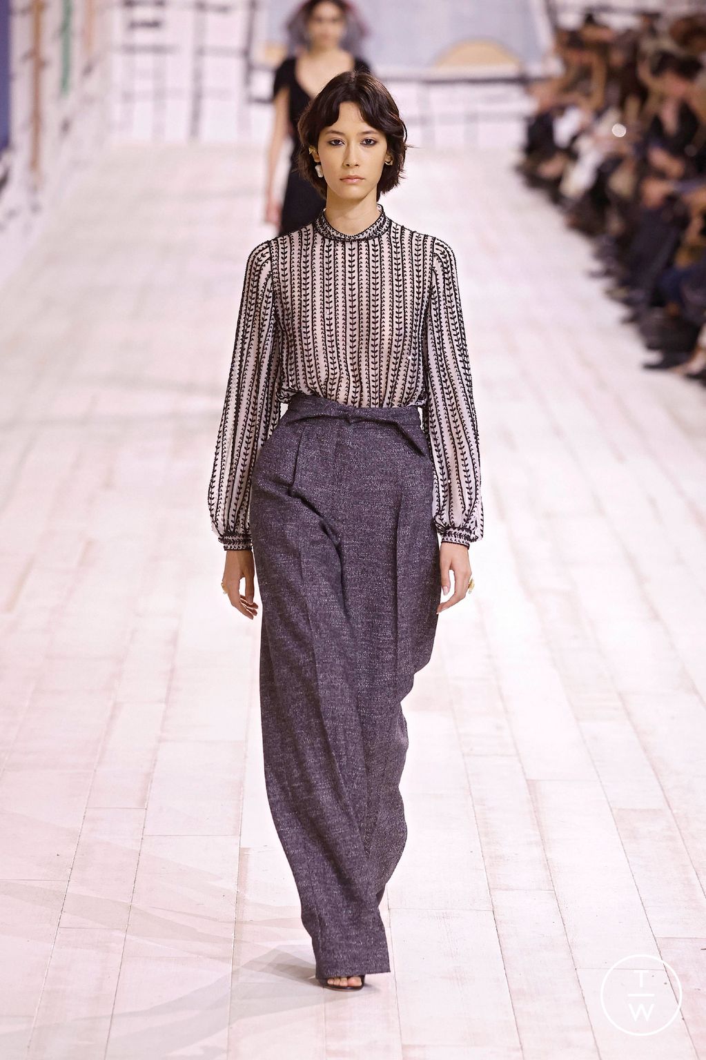 Fashion Week Paris Spring/Summer 2024 look 22 from the Christian Dior collection couture