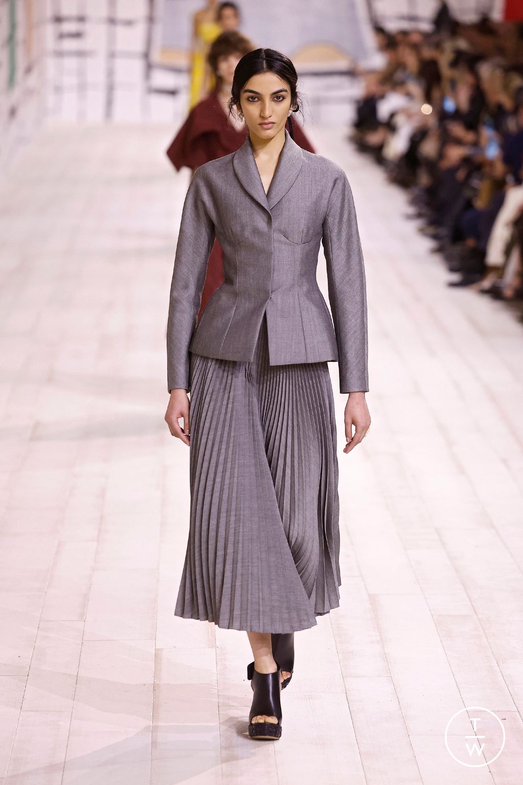Fashion Week Paris Spring/Summer 2024 look 24 from the Christian Dior collection couture