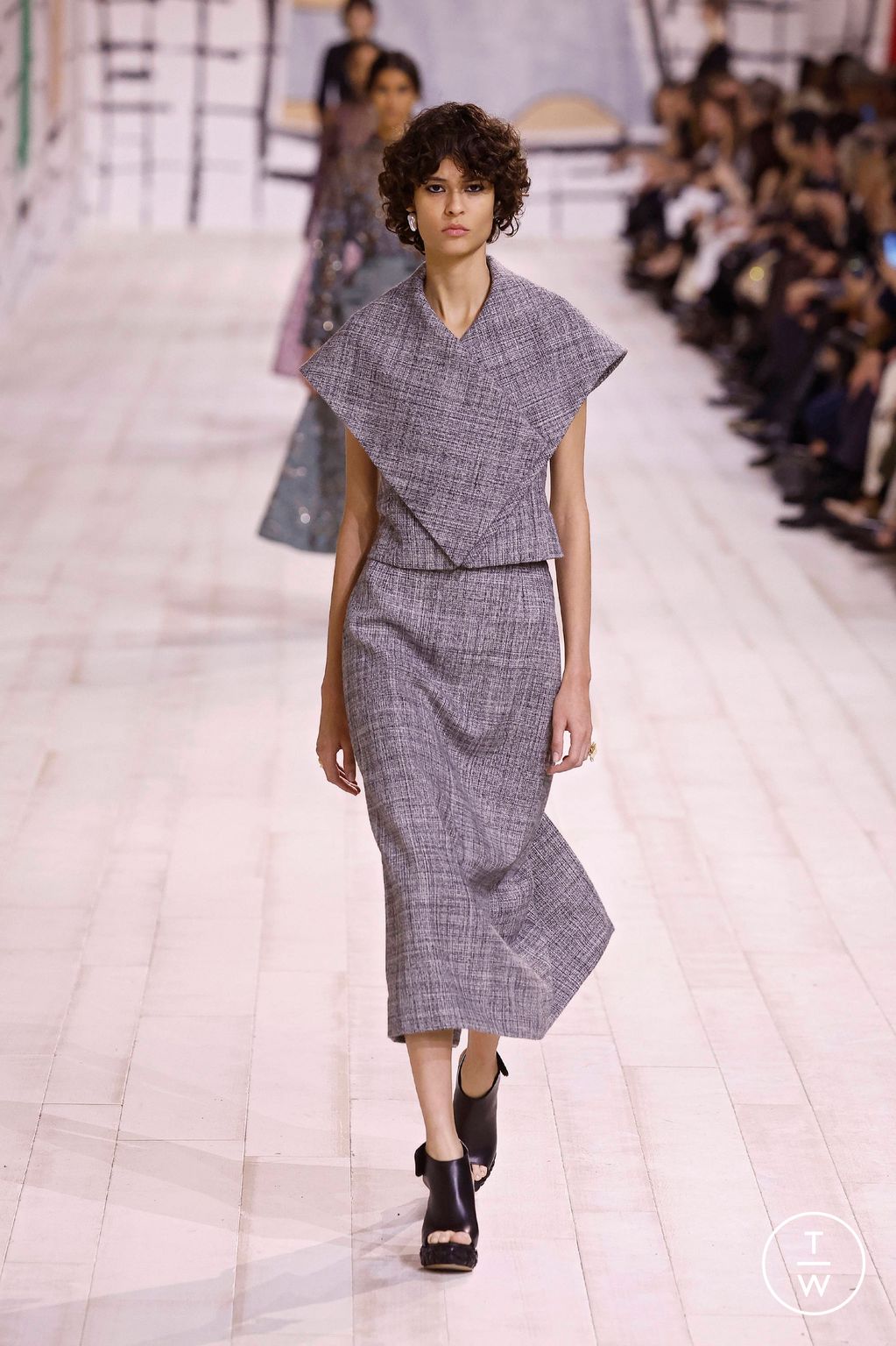 Fashion Week Paris Spring/Summer 2024 look 34 from the Christian Dior collection 高级定制