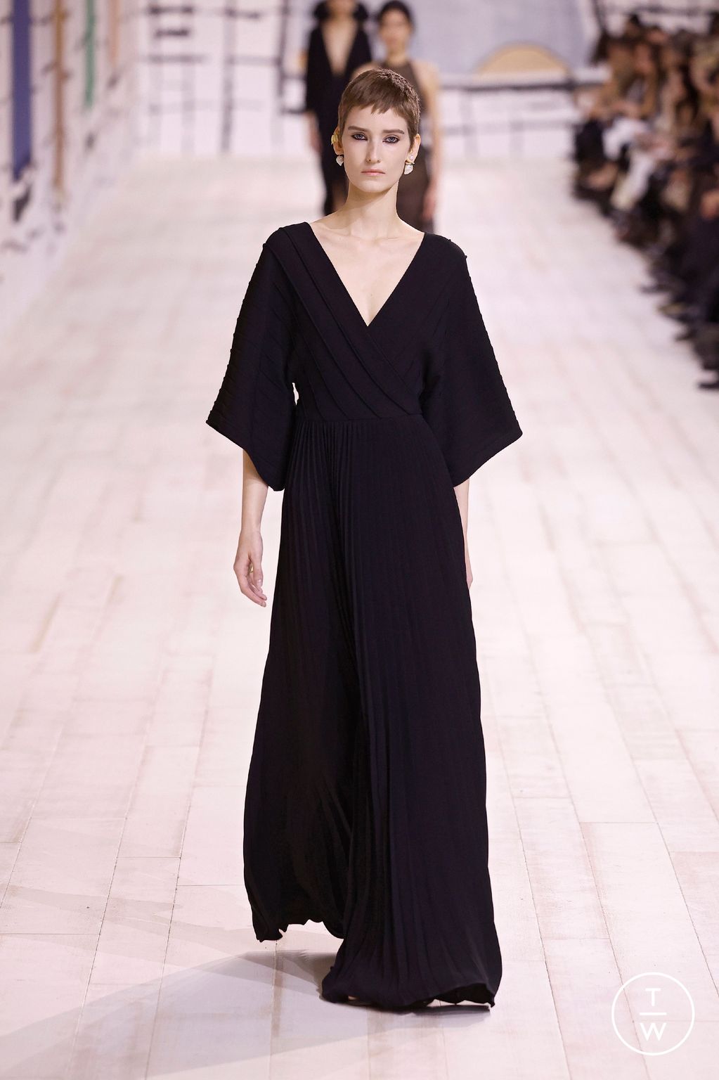 Fashion Week Paris Spring/Summer 2024 look 38 from the Christian Dior collection 高级定制