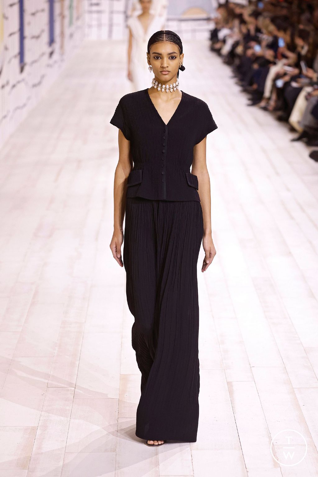 Fashion Week Paris Spring/Summer 2024 look 41 from the Christian Dior collection couture