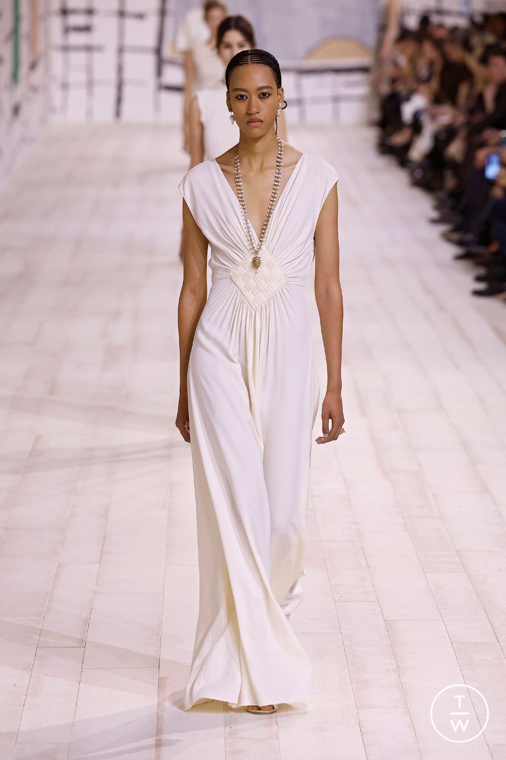 Fashion Week Paris Spring/Summer 2024 look 42 from the Dior collection couture
