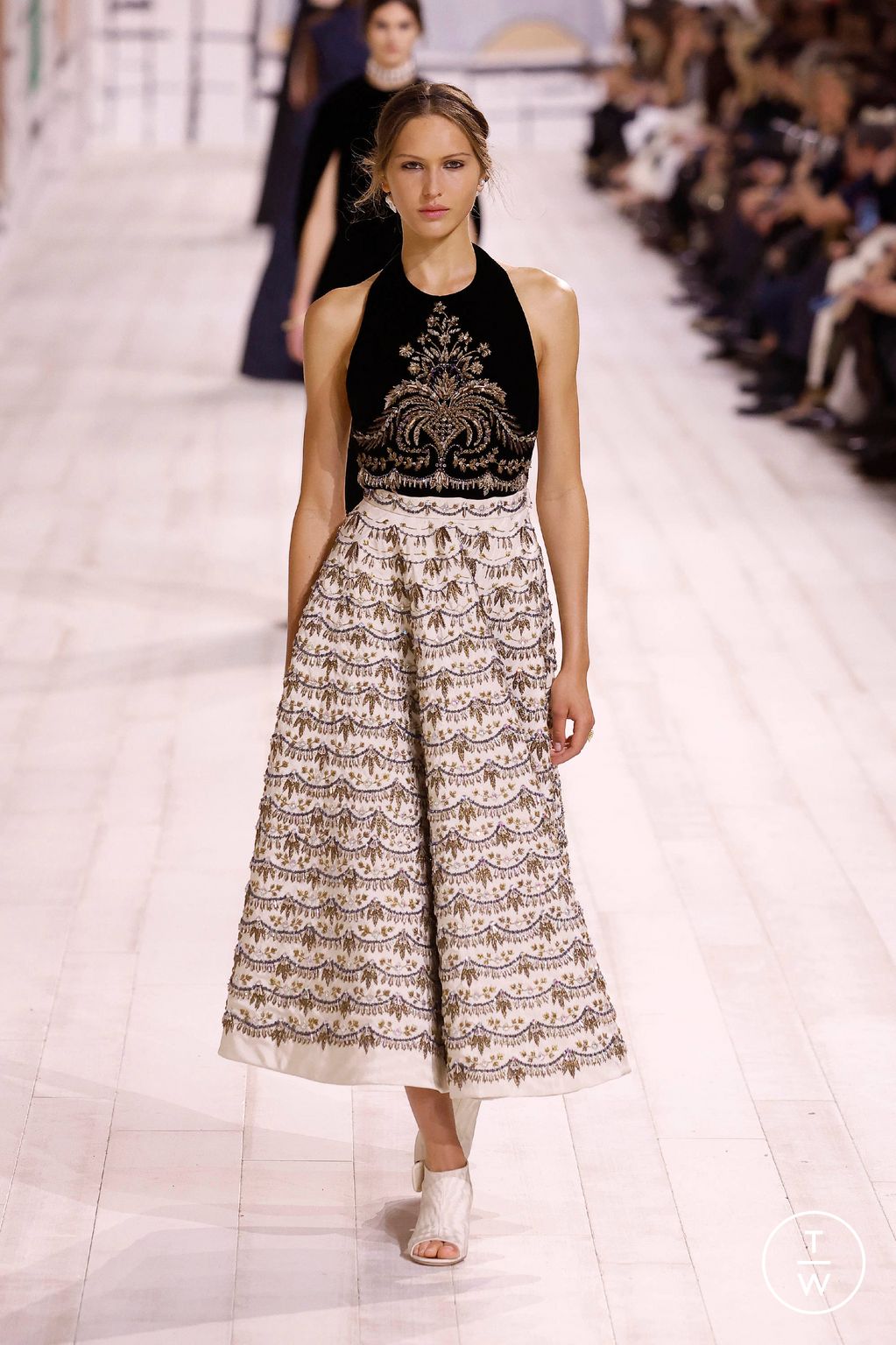 Fashion Week Paris Spring/Summer 2024 look 54 from the Christian Dior collection 高级定制