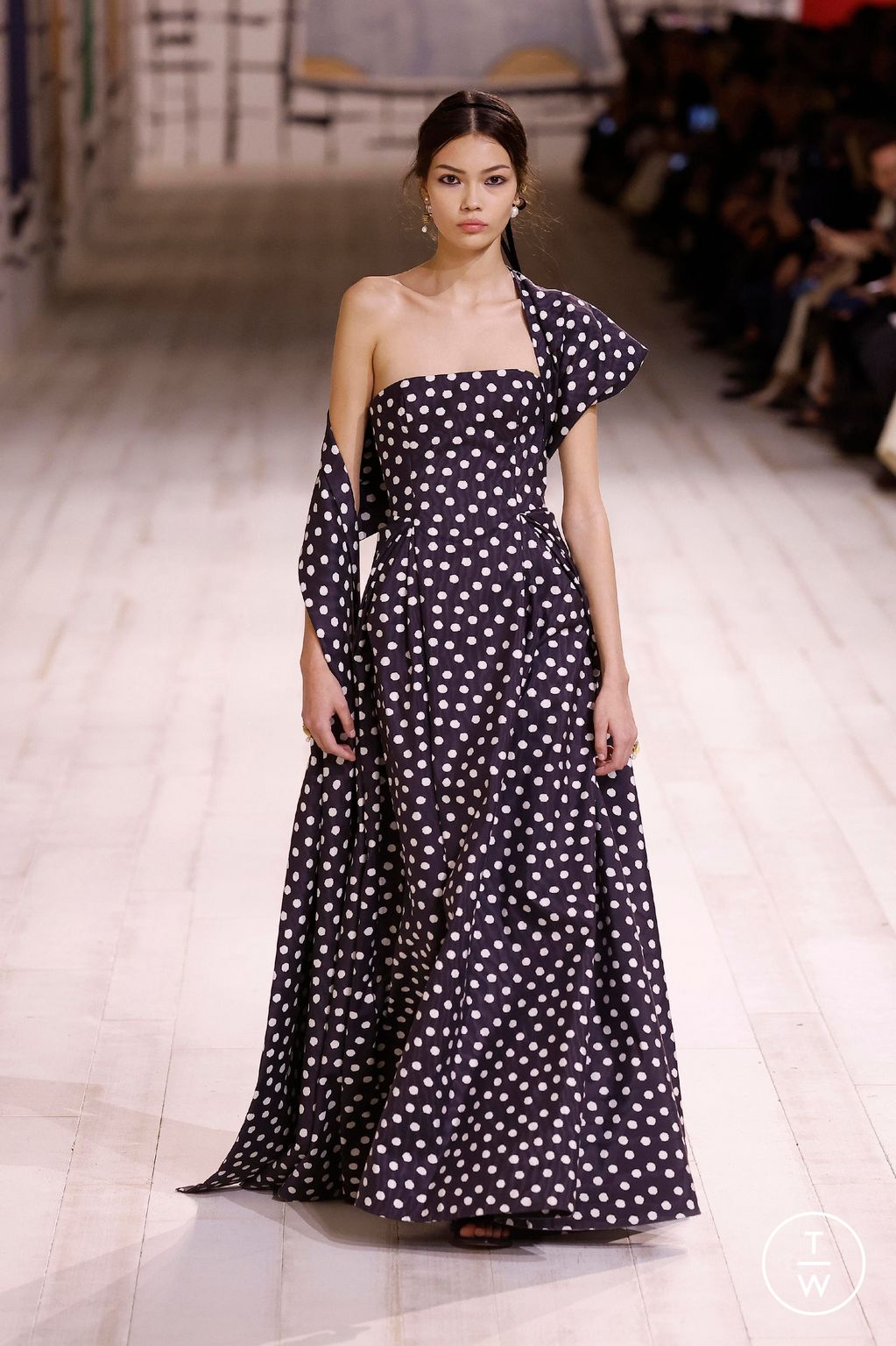 Fashion Week Paris Spring/Summer 2024 look 59 from the Christian Dior collection 高级定制