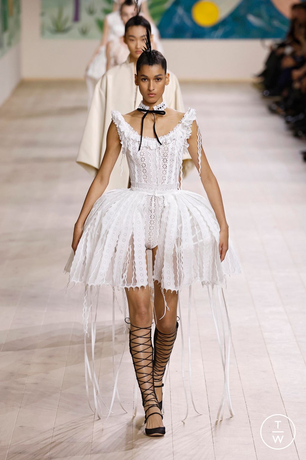 Fashion Week Paris Spring/Summer 2025 look 16 from the Dior collection 高级定制