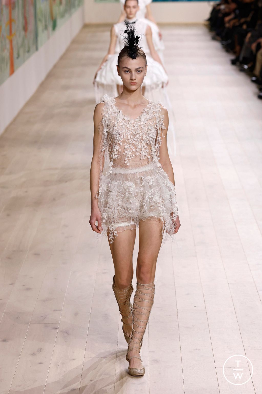 Fashion Week Paris Spring/Summer 2025 look 18 from the Dior collection 高级定制