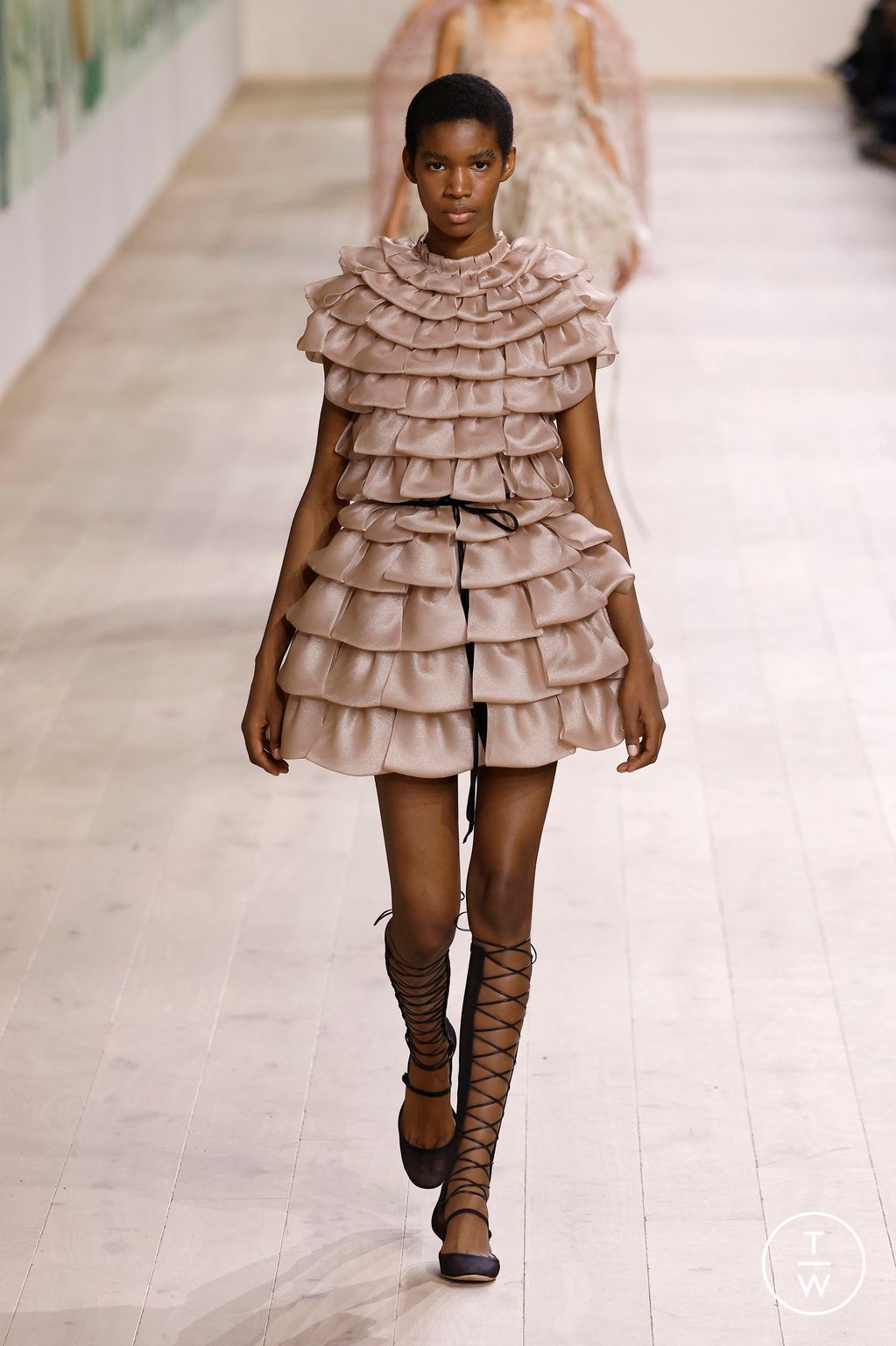 Fashion Week Paris Spring/Summer 2025 look 45 de la collection Dior couture