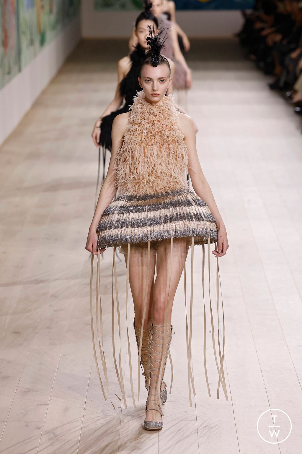 Fashion Week Paris Spring/Summer 2025 look 65 de la collection Dior couture