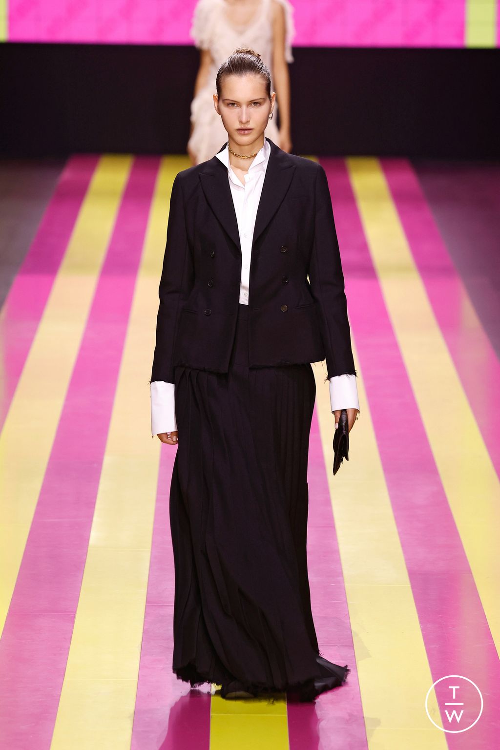 Fashion Week Paris Spring/Summer 2024 look 4 from the Christian Dior collection womenswear