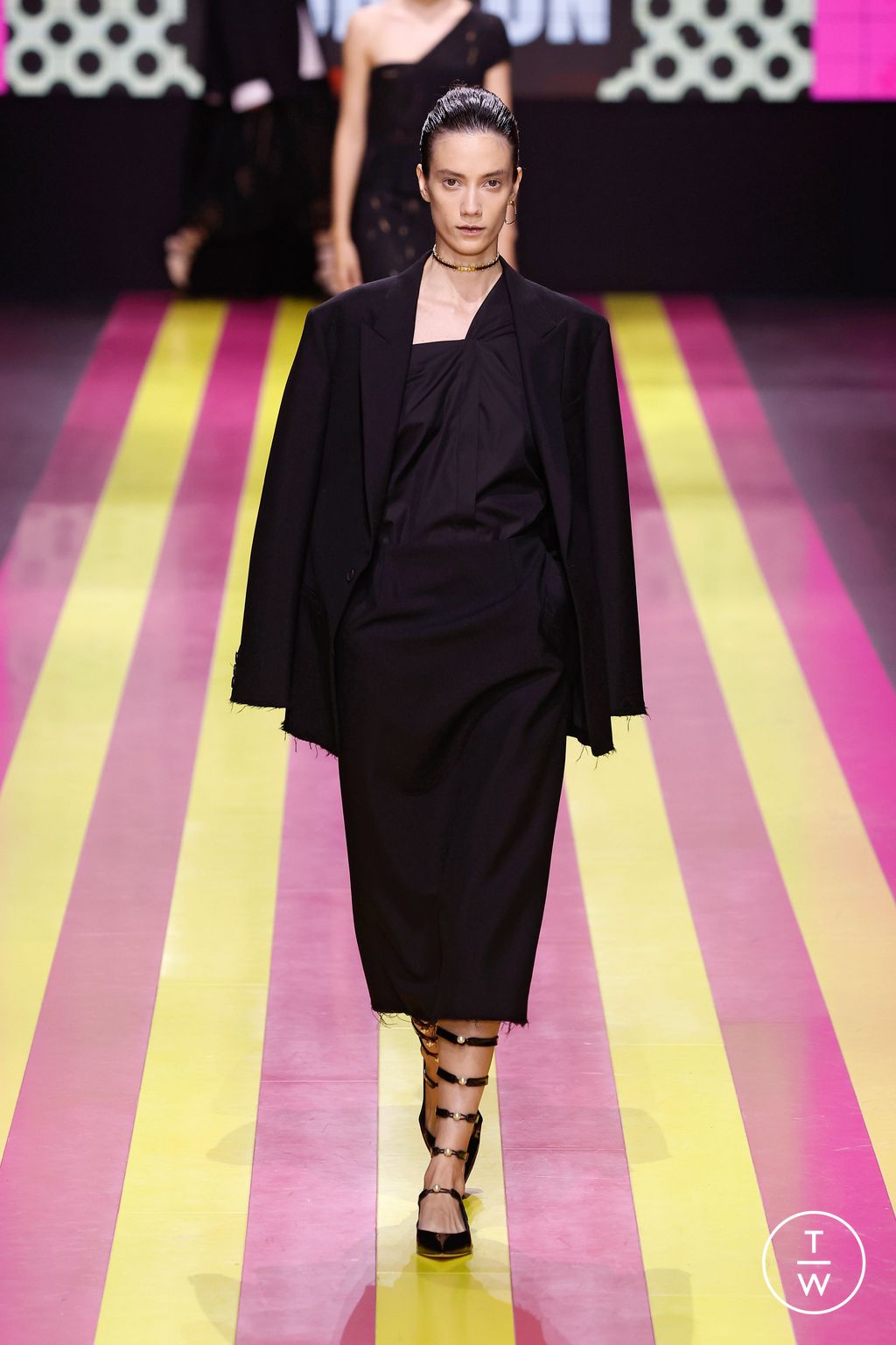 Fashion Week Paris Spring/Summer 2024 look 15 from the Christian Dior collection womenswear