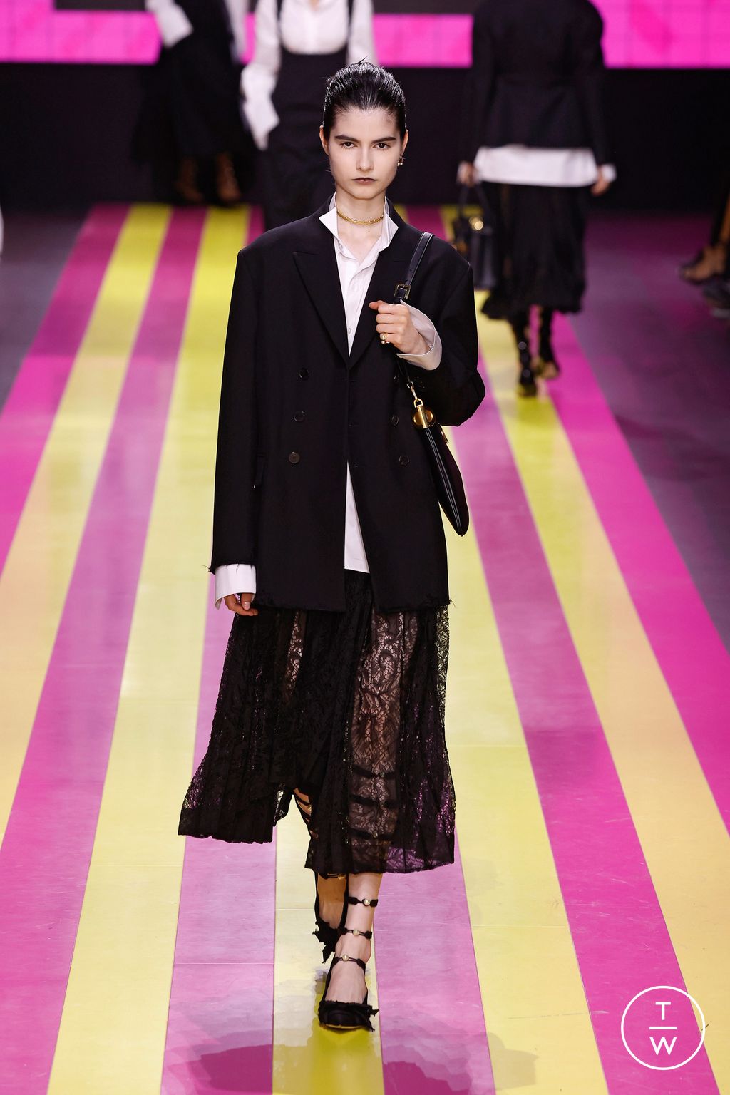 Fashion Week Paris Spring/Summer 2024 look 17 from the Christian Dior collection 女装