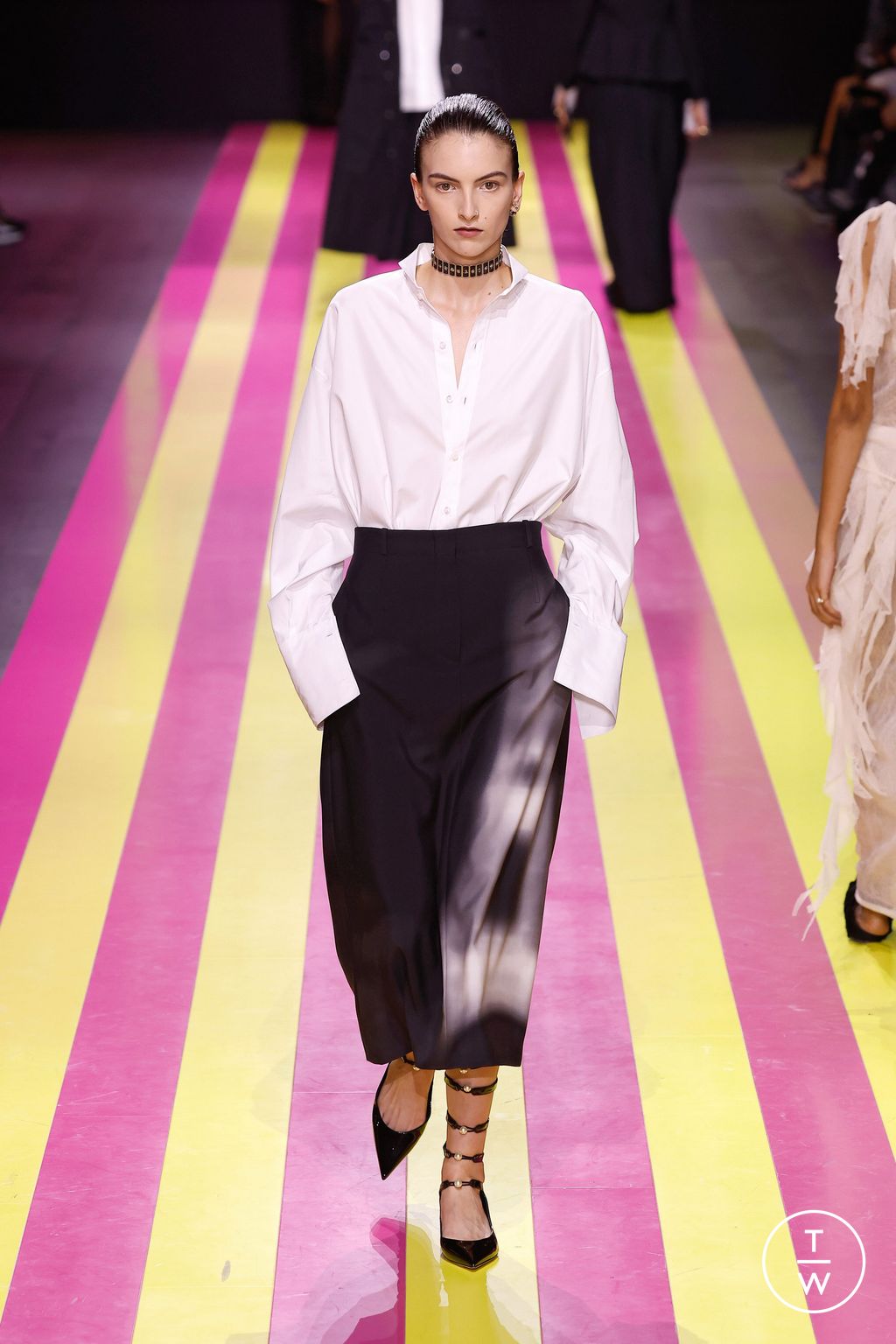 Fashion Week Paris Spring/Summer 2024 look 21 from the Christian Dior collection 女装