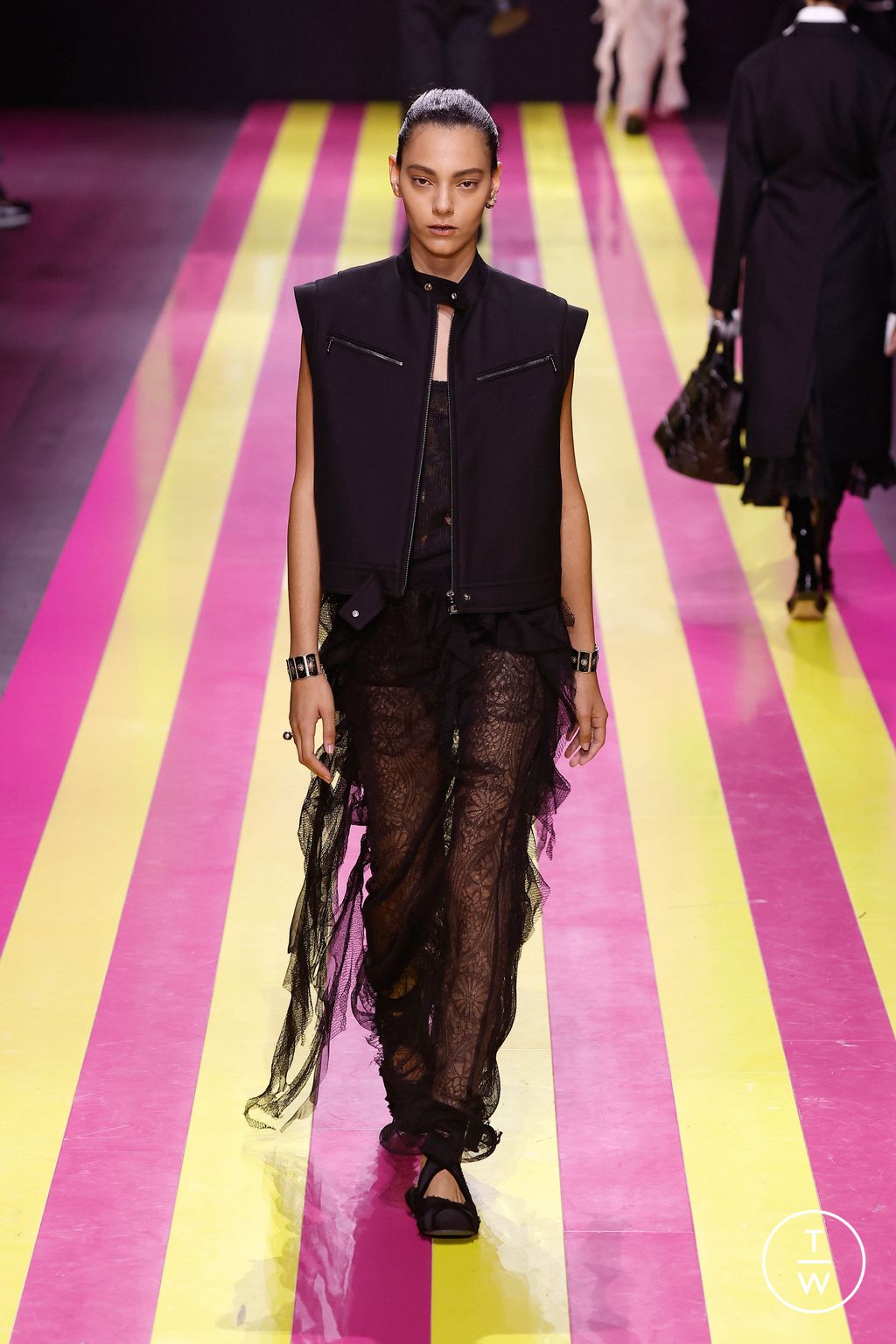 Fashion Week Paris Spring/Summer 2024 look 23 from the Christian Dior collection womenswear