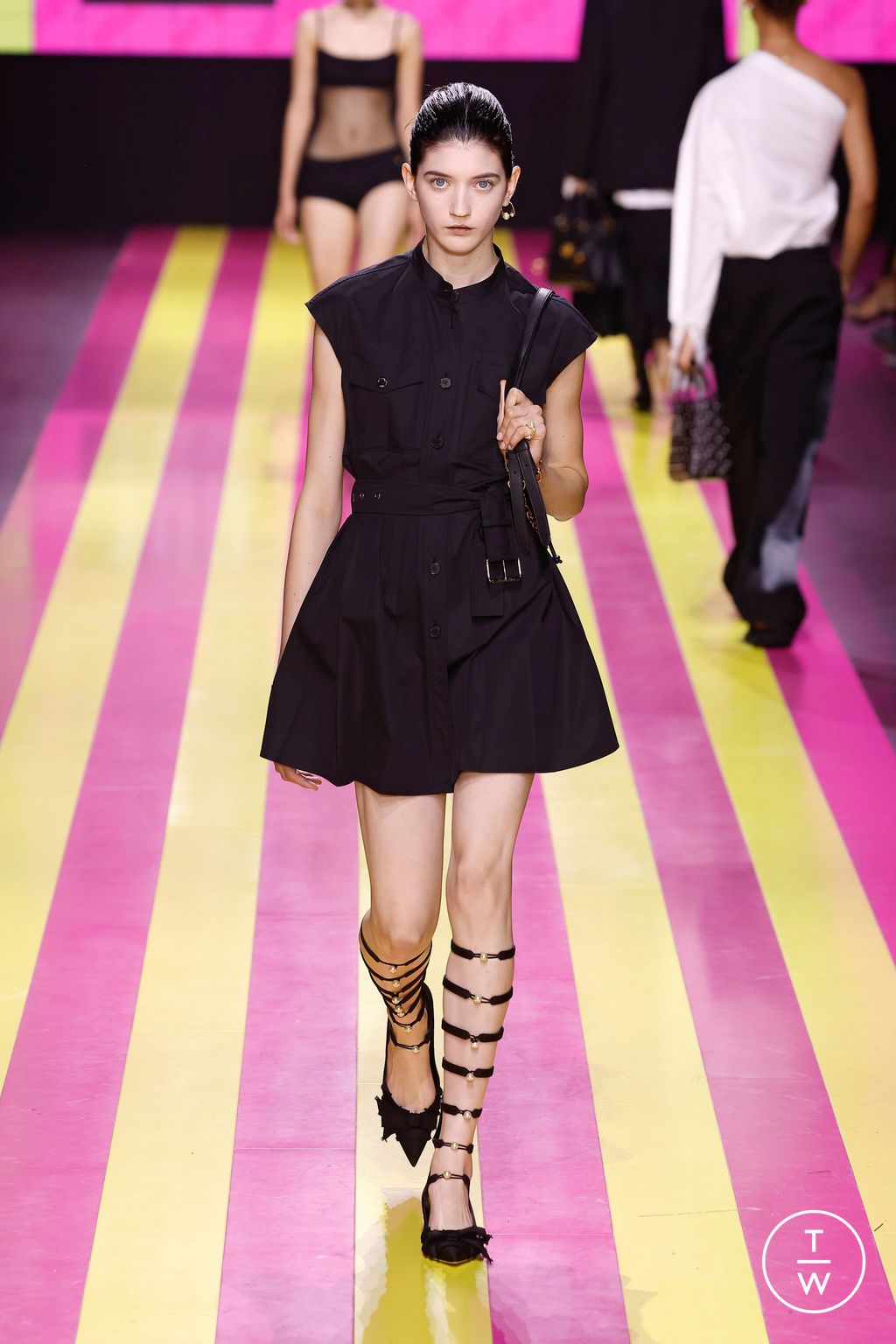 Fashion Week Paris Spring/Summer 2024 look 26 from the Christian Dior collection womenswear