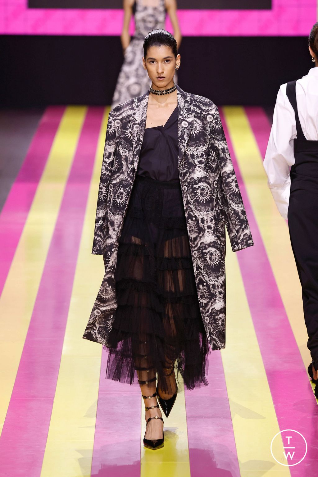 Fashion Week Paris Spring/Summer 2024 look 36 from the Christian Dior collection womenswear