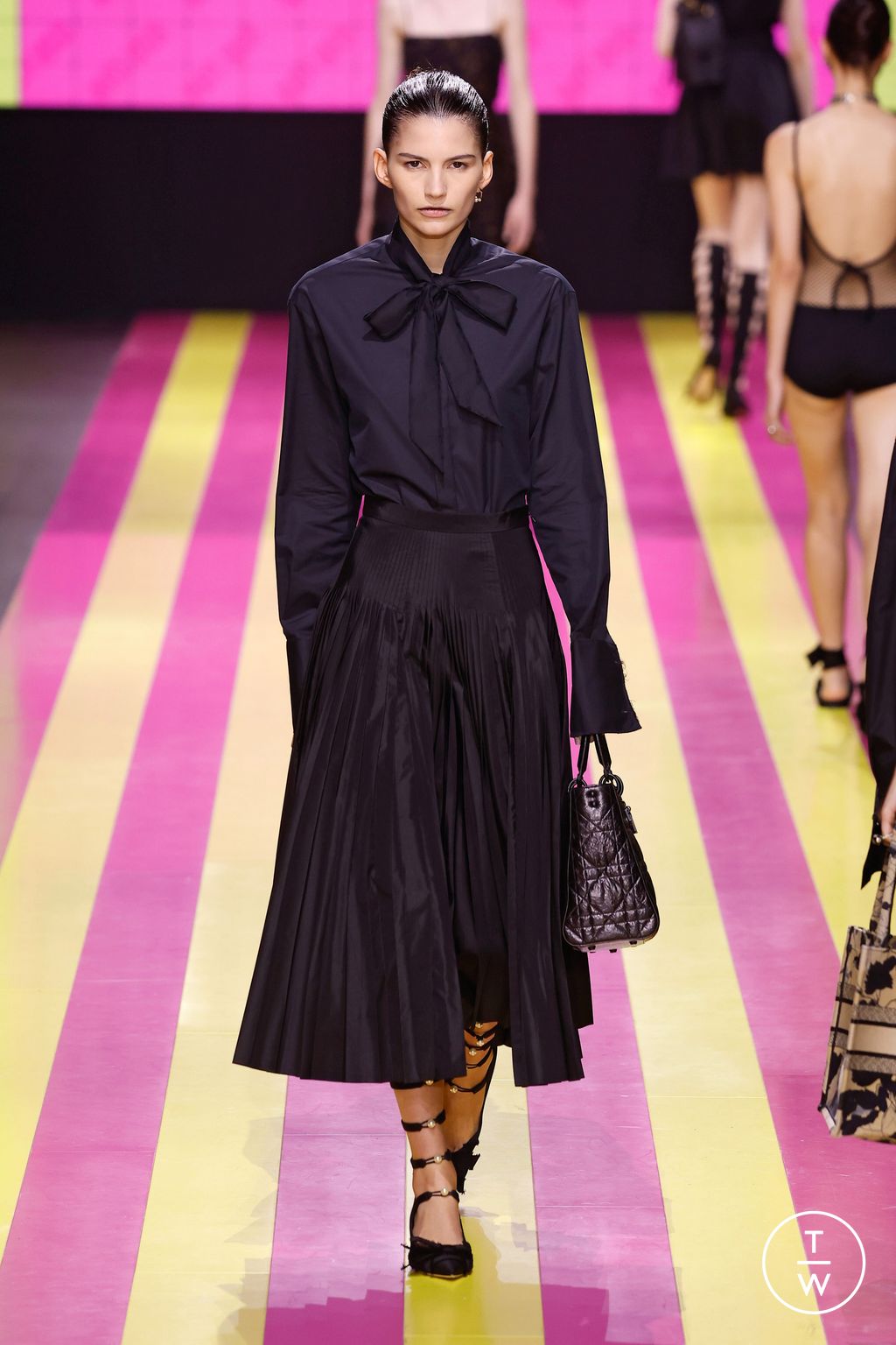 Fashion Week Paris Spring/Summer 2024 look 42 from the Christian Dior collection 女装