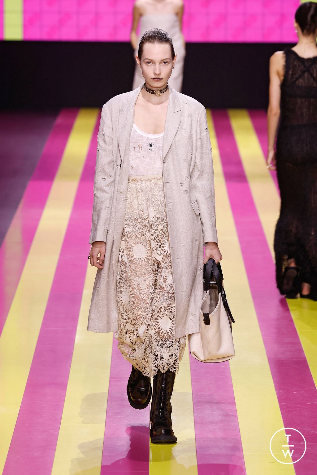 Fashion Week Paris Spring/Summer 2024 look 49 from the Christian Dior collection 女装