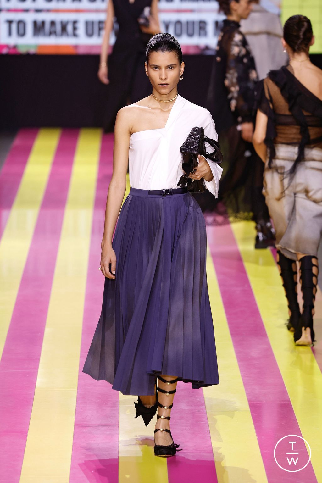 Fashion Week Paris Spring/Summer 2024 look 67 from the Christian Dior collection womenswear