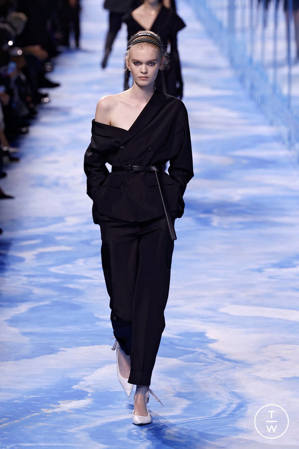 Fashion Week Paris Spring/Summer 2025 look 4 from the Dior collection womenswear