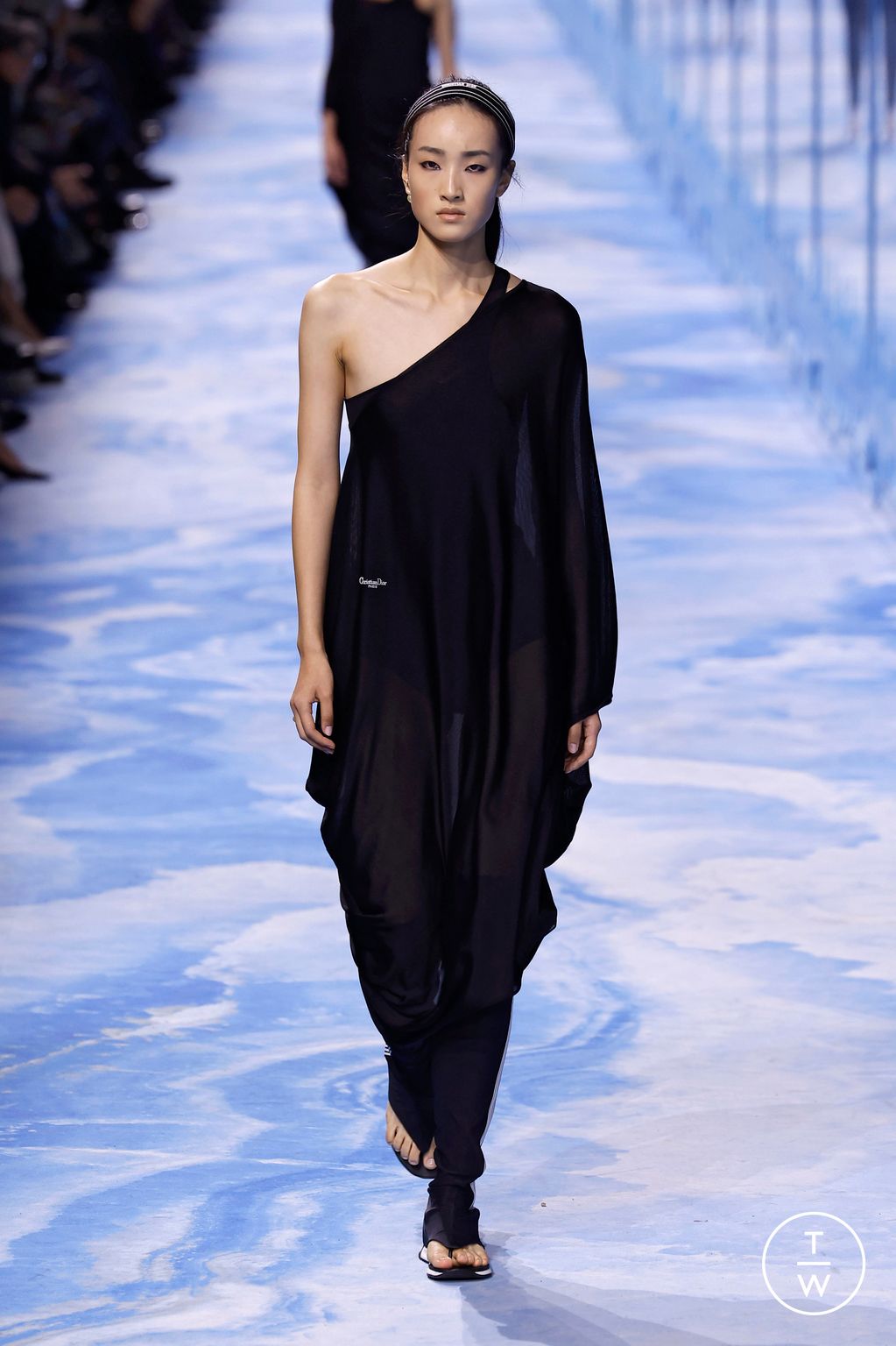 Fashion Week Paris Spring-Summer 2025 look 13 de la collection Christian Dior womenswear