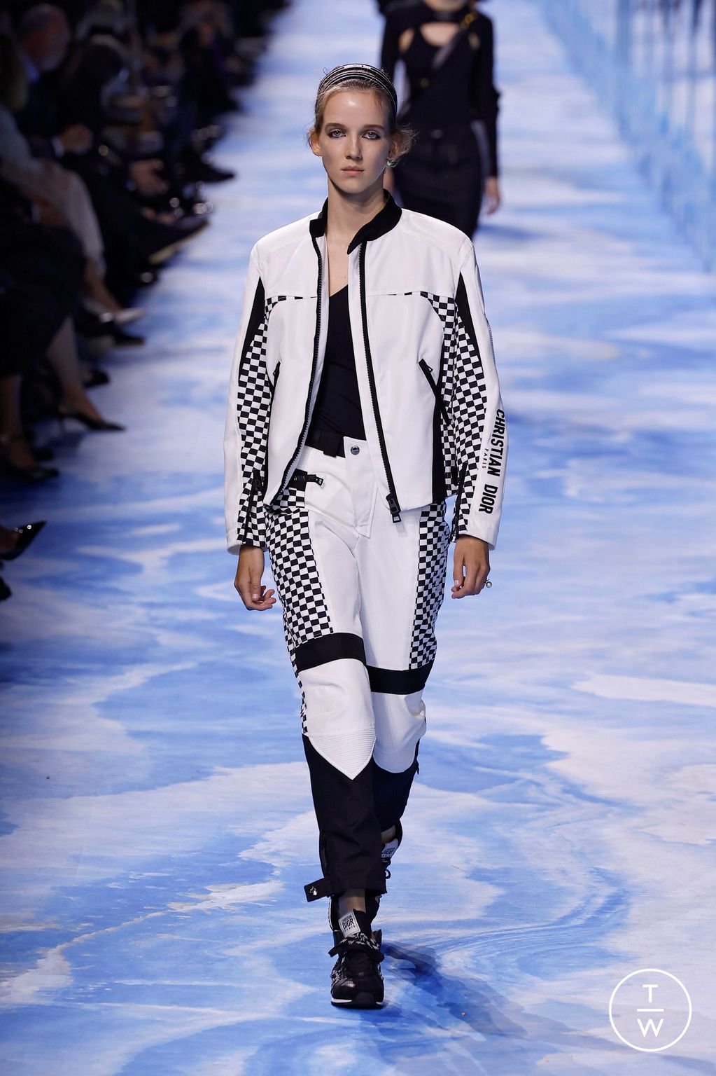 Fashion Week Paris Spring-Summer 2025 look 24 from the Dior collection womenswear