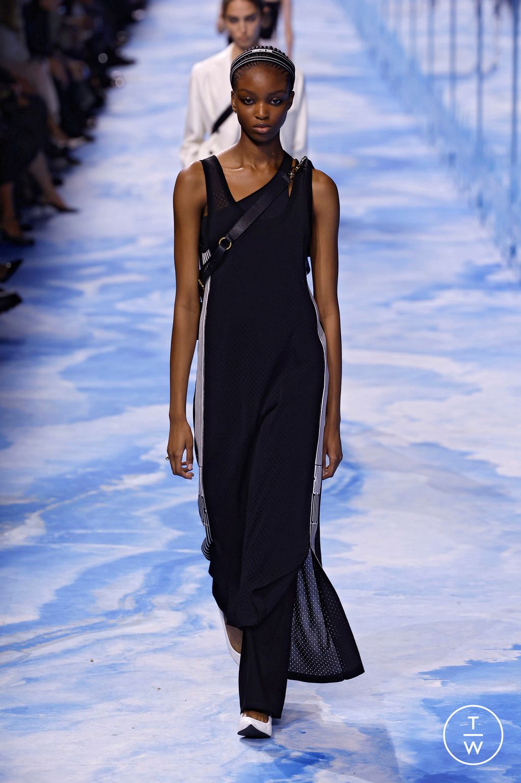 Fashion Week Paris Spring-Summer 2025 look 29 from the Christian Dior collection womenswear