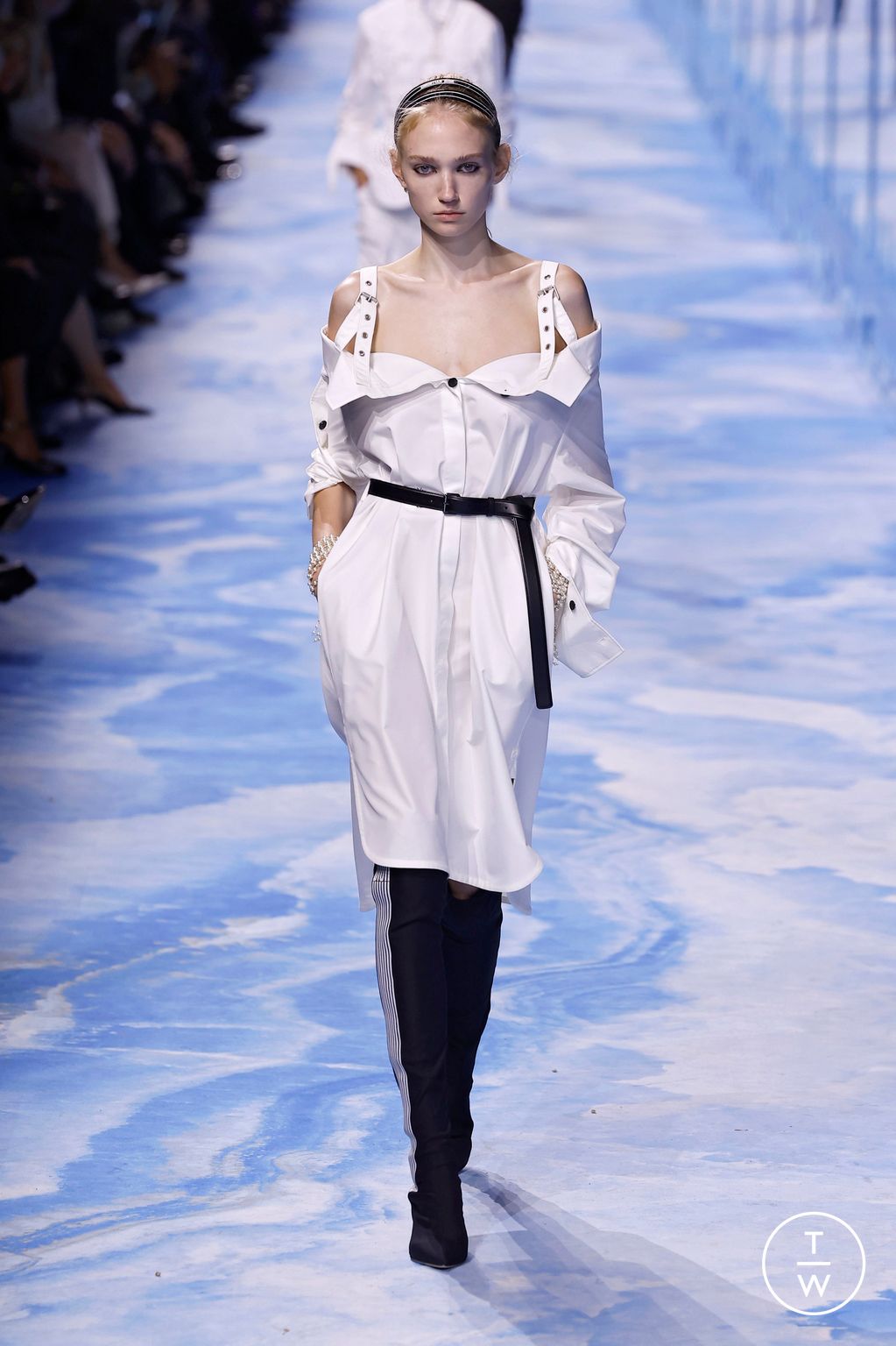 Fashion Week Paris Spring-Summer 2025 look 39 from the Dior collection womenswear