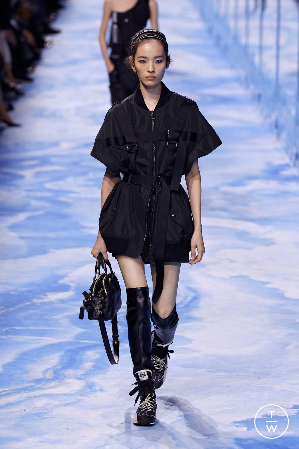 Fashion Week Paris Spring/Summer 2025 look 42 from the Dior collection womenswear