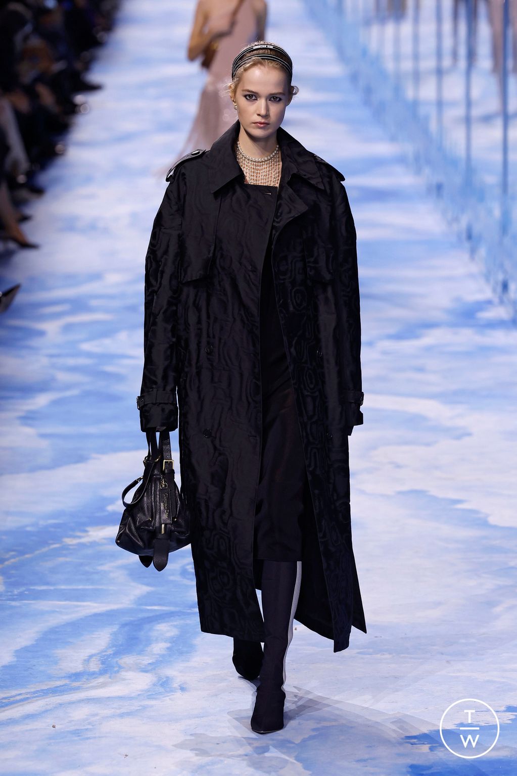 Fashion Week Paris Spring/Summer 2025 look 75 from the Dior collection womenswear