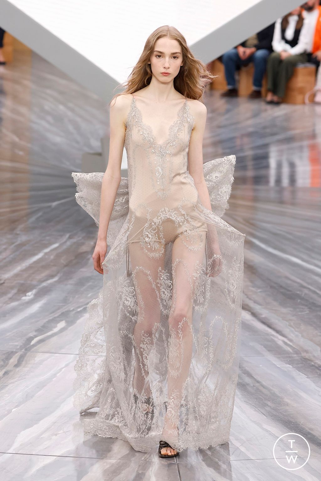 Fashion Week Paris Spring/Summer 2026 look 6 from the Dior collection womenswear
