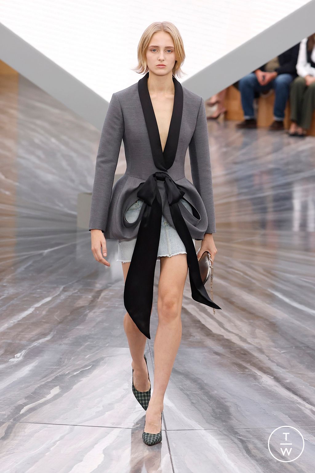 Fashion Week Paris Spring/Summer 2026 look 7 from the Dior collection womenswear
