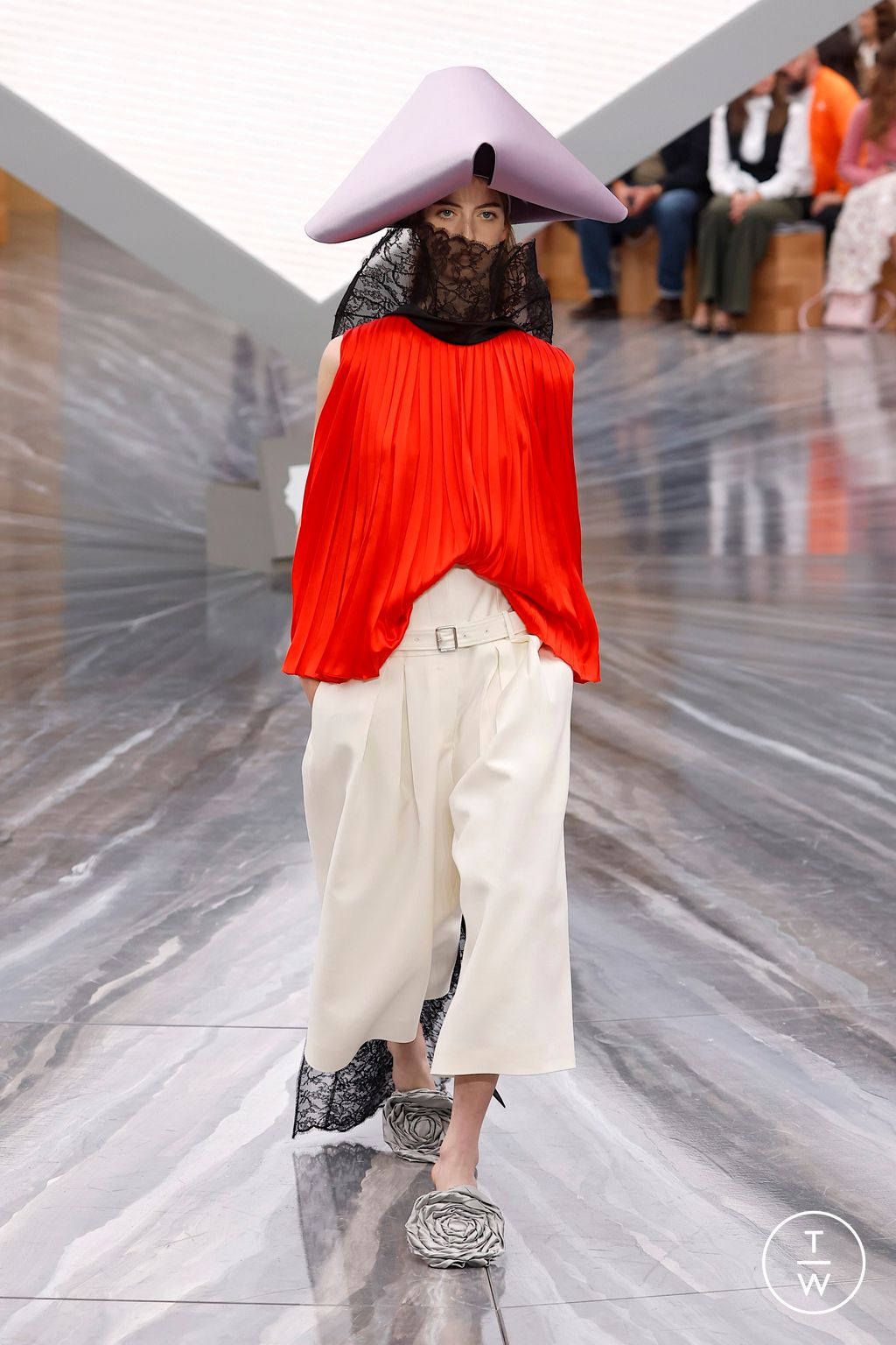 Fashion Week Paris Spring/Summer 2026 look 8 from the Dior collection womenswear