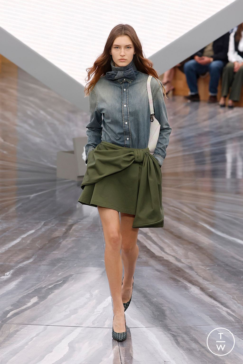 Fashion Week Paris Spring/Summer 2026 look 18 from the Dior collection womenswear