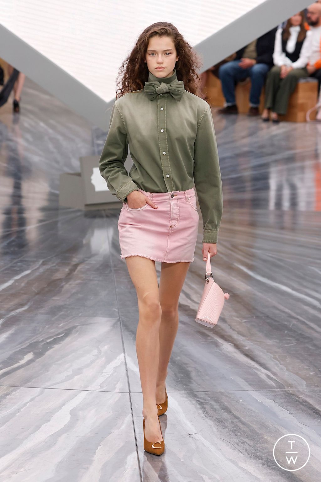 Fashion Week Paris Spring/Summer 2026 look 19 from the Dior collection womenswear
