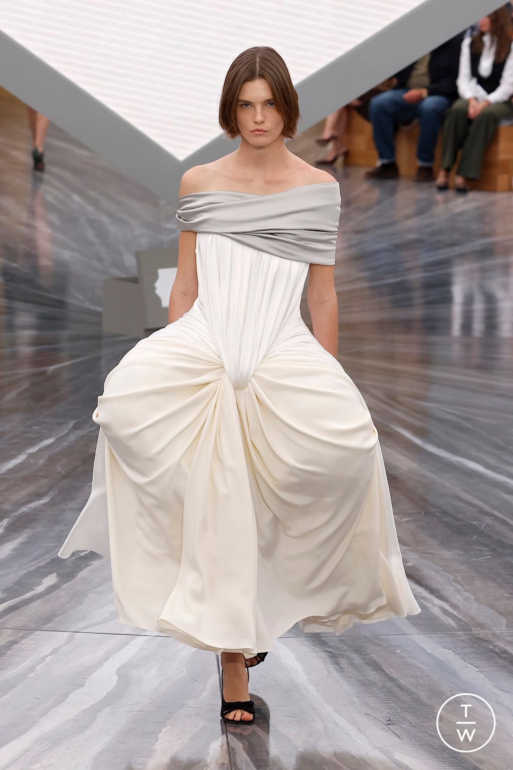 Fashion Week Paris Spring/Summer 2026 look 26 from the Dior collection womenswear