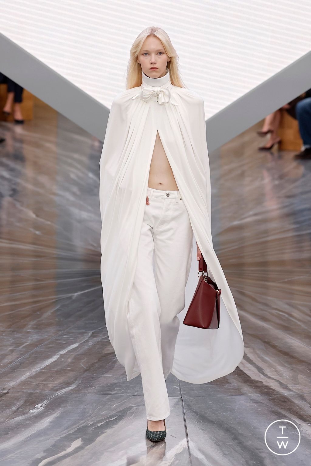 Fashion Week Paris Spring/Summer 2026 look 30 from the Dior collection womenswear