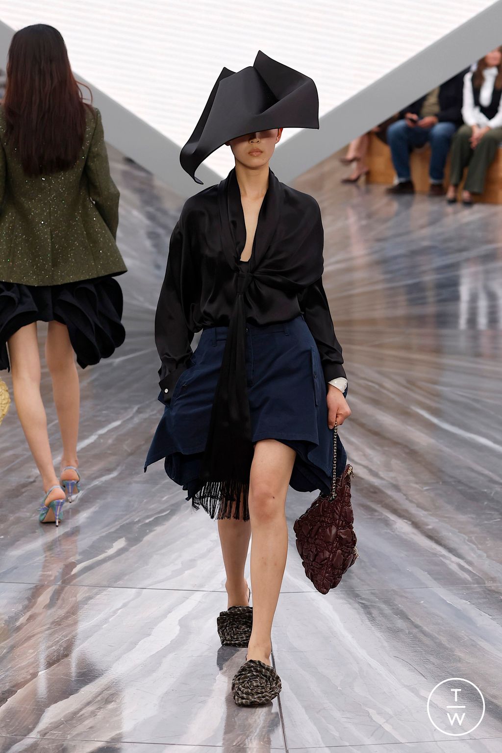 Fashion Week Paris Spring/Summer 2026 look 35 from the Dior collection womenswear
