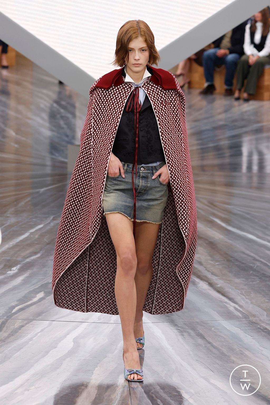 Fashion Week Paris Spring/Summer 2026 look 39 from the Dior collection womenswear
