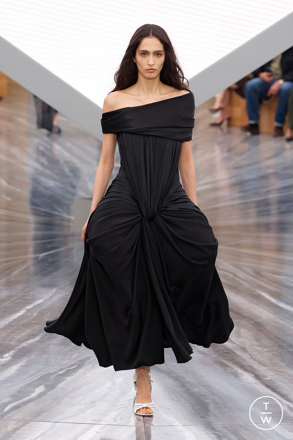 Fashion Week Paris Spring/Summer 2026 look 48 from the Dior collection womenswear