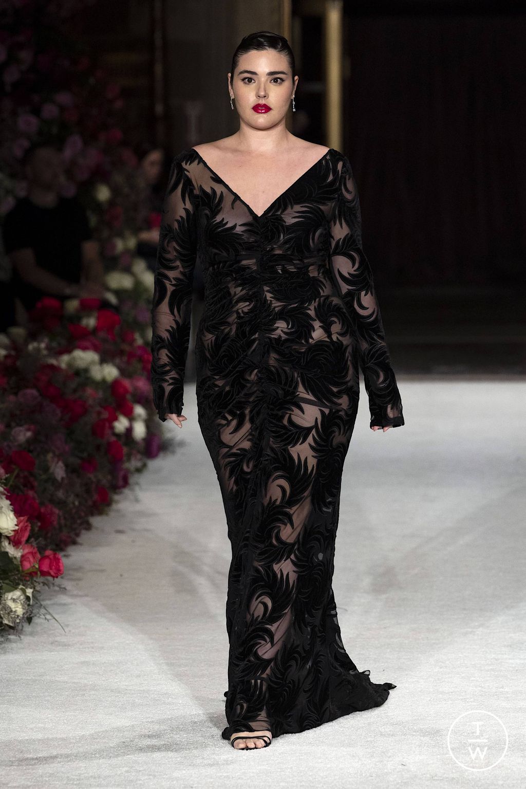 Fashion Week New York Fall/Winter 2023 look 46 from the Christian Siriano collection 女装