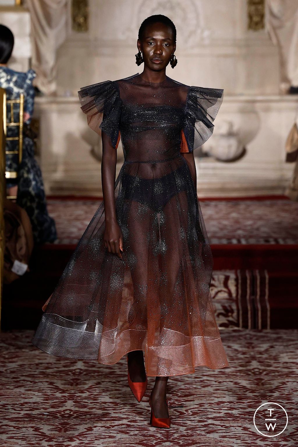 Fashion Week New York Fall/Winter 2024 look 47 from the Christian Siriano collection womenswear