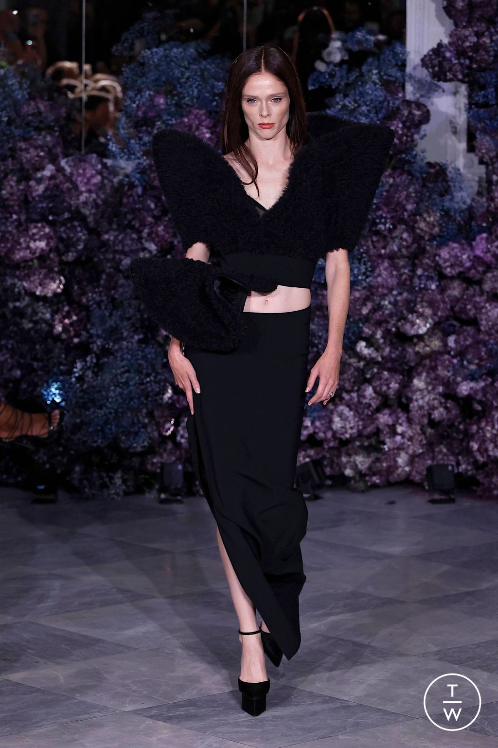 Fashion Week New York Spring/Summer 2024 look 5 from the Christian Siriano collection womenswear
