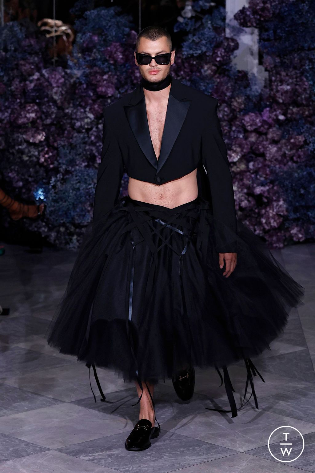 Fashion Week New York Spring/Summer 2024 look 9 from the Christian Siriano collection 女装