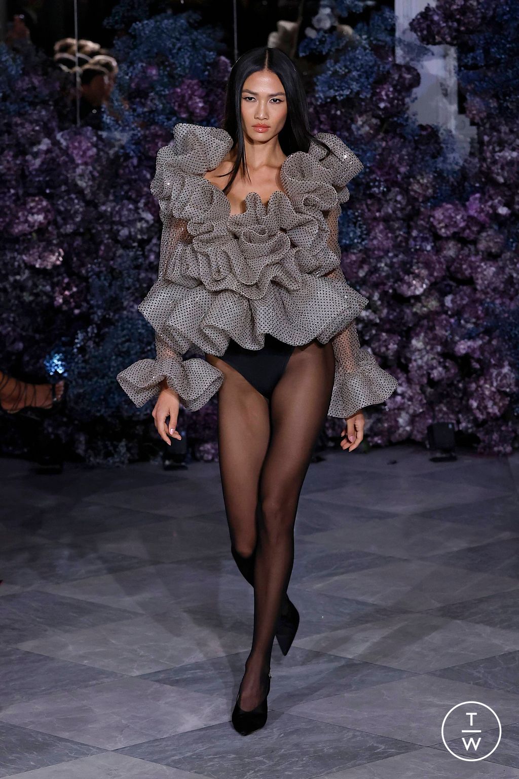 Fashion Week New York Spring/Summer 2024 look 17 de la collection Christian Siriano womenswear