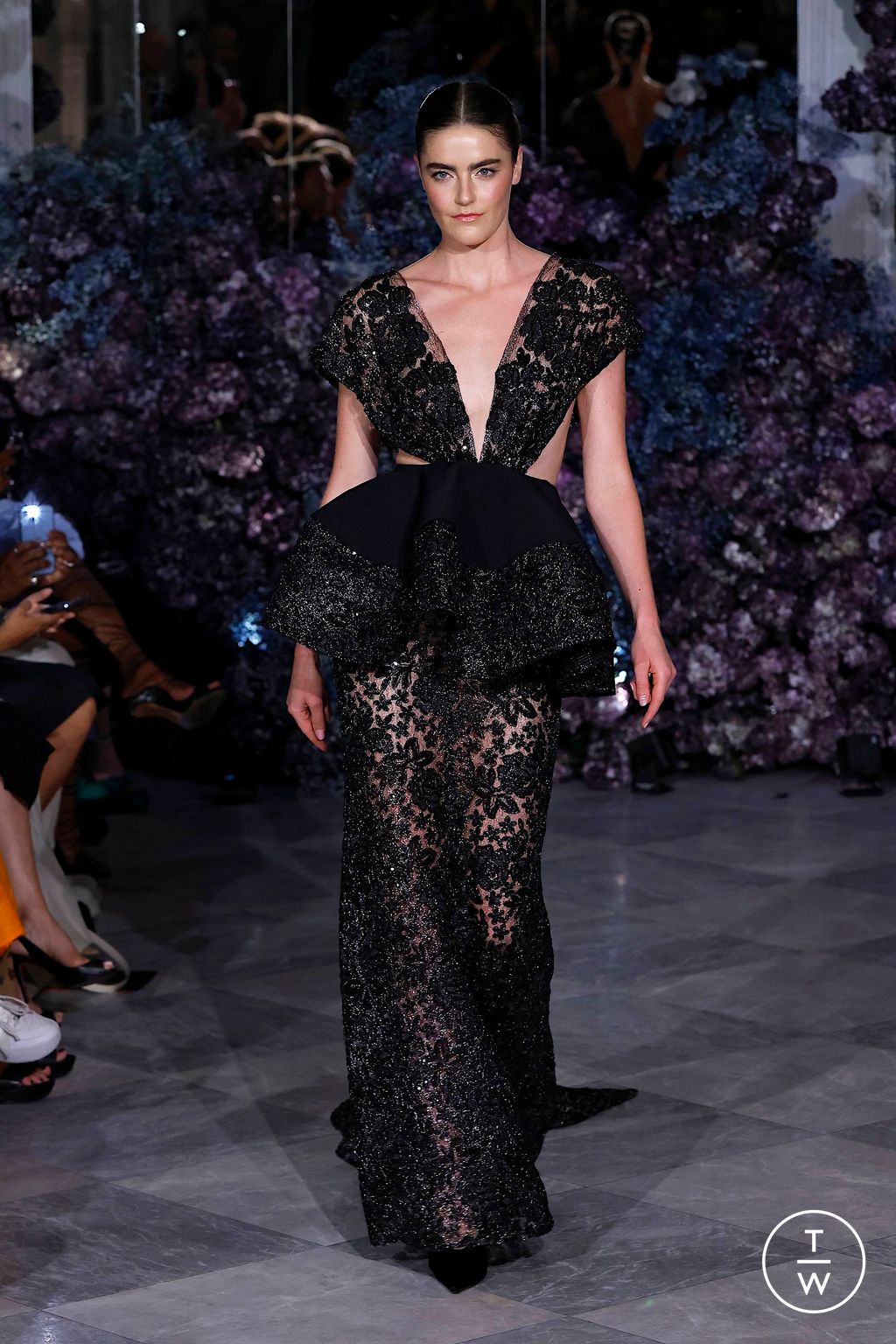 Fashion Week New York Spring/Summer 2024 look 29 from the Christian Siriano collection womenswear