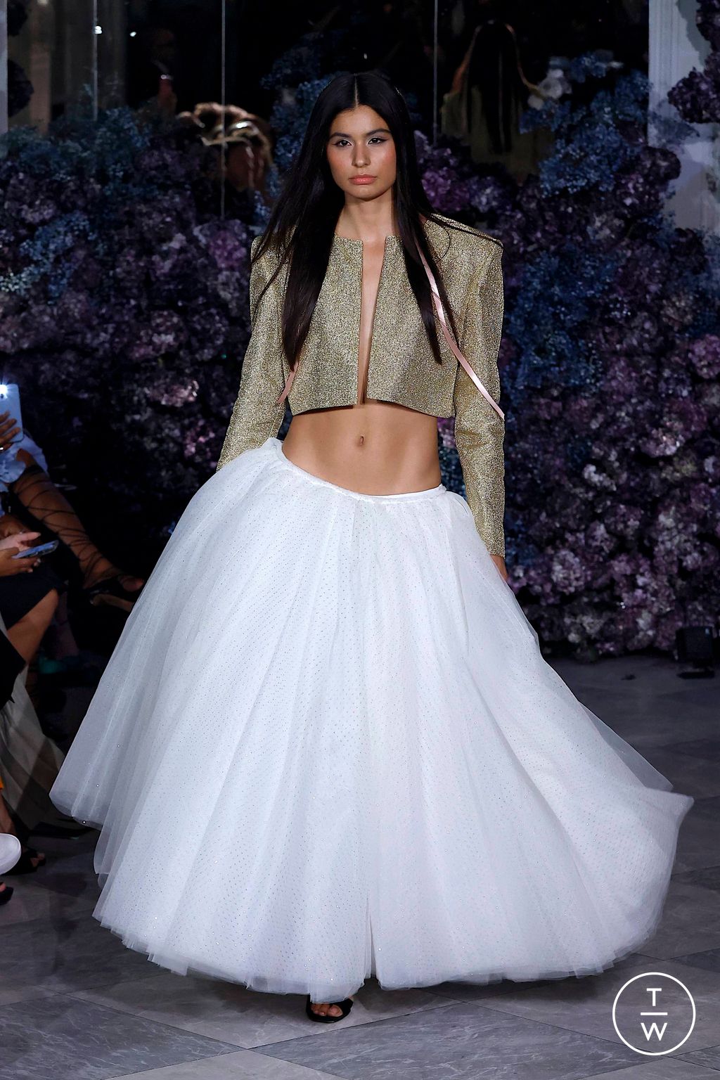 Fashion Week New York Spring/Summer 2024 look 39 from the Christian Siriano collection womenswear