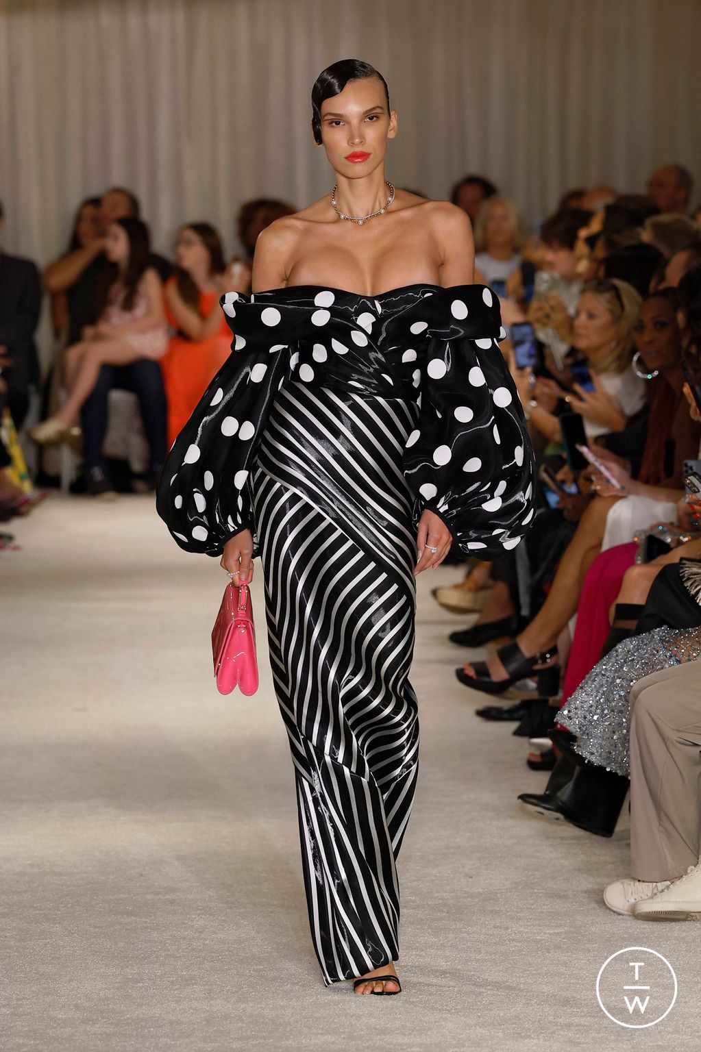 Fashion Week New York Spring/Summer 2026 look 2 de la collection Christian Siriano womenswear